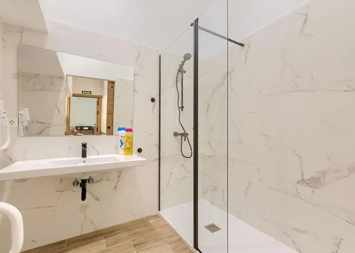 H30 Tiboli Self Checkin Πανσιόν